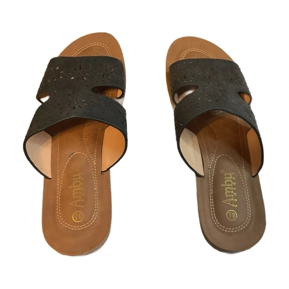 Eyelet slip on embellished Women's Black Sandals